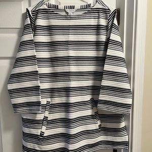 Liz Claiborne 3/4 length spring sweater. NWT